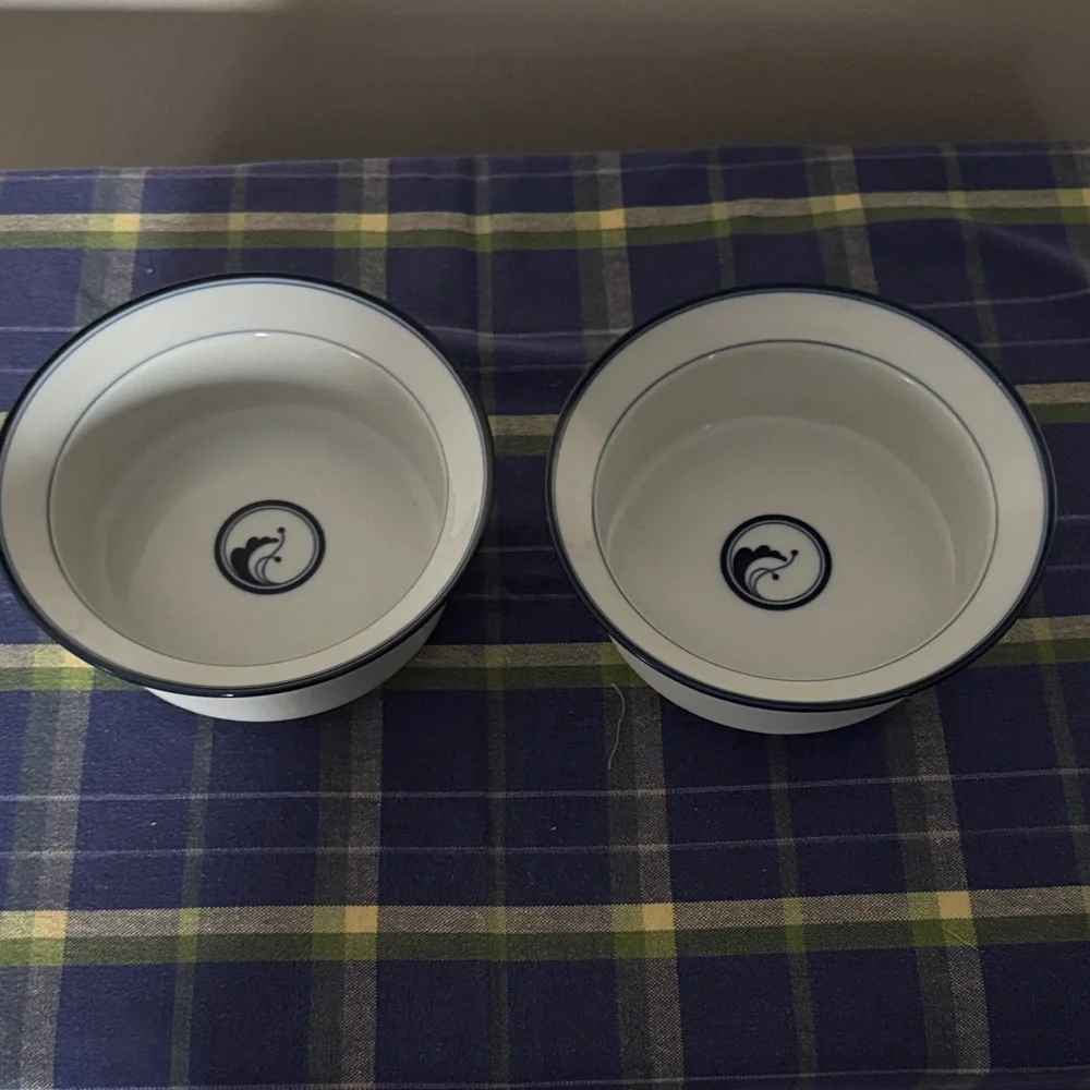 Dansk Flora JUNIPER rimmed cereal bowls - set of 2